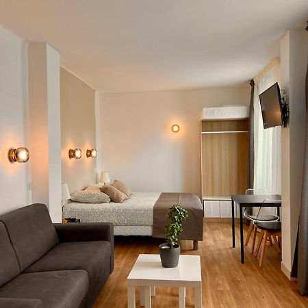 Studio 4 Pers Face Gare Sncf Appart Hotel Le Cygne D4 Bourges Dış mekan fotoğraf