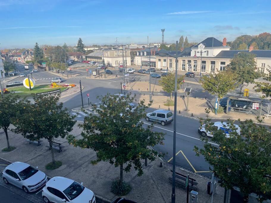 Studio 4 Pers Face Gare Sncf Appart Hotel Le Cygne D4 Bourges Dış mekan fotoğraf